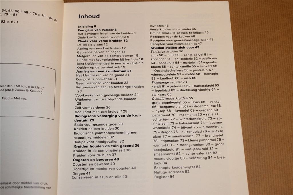 Kruiden Kweken in de Bio-tuin — Handleiding met 150 Foto\'s, Boeken, Ophalen of Verzenden, Gelezen, Tuinieren en Tuinplanten