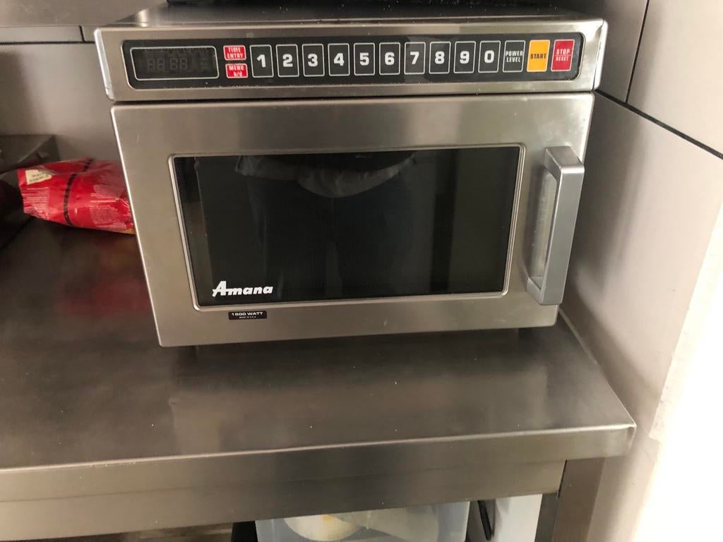 Amana Horeca Magnetron 1800 Watt, Witgoed en Apparatuur, Magnetrons, Gebruikt, Vrijstaand, Magnetron, 45 tot 60 cm, Ophalen