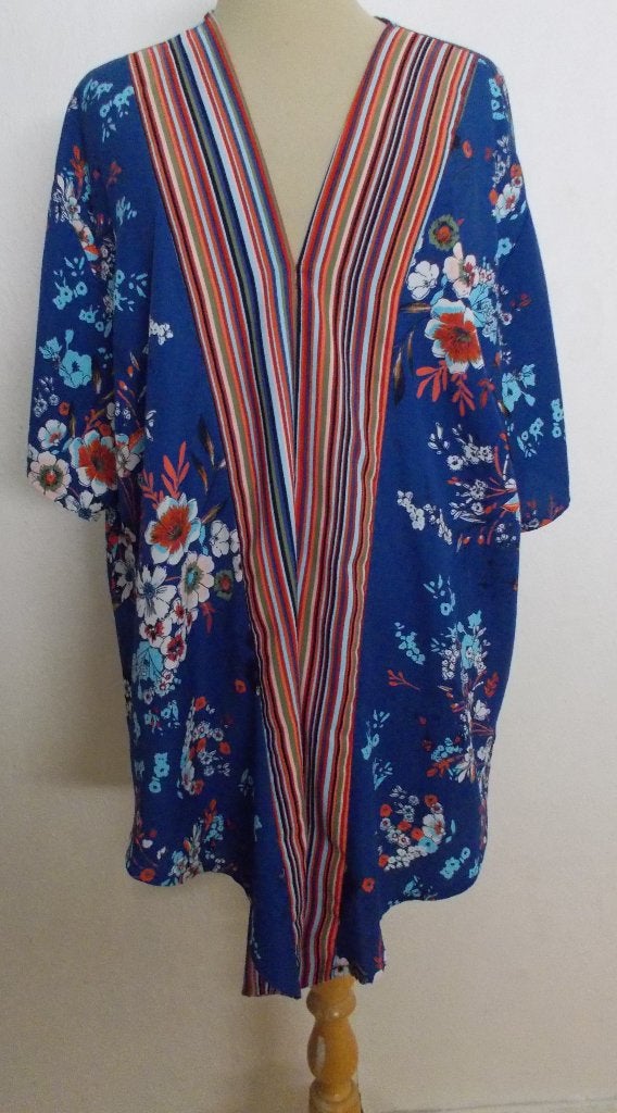 Blauwe bloemprint top van Paprika! 46/48, Verzenden, Zo goed als nieuw, Maat 46/48 (XL) of groter, Blauw