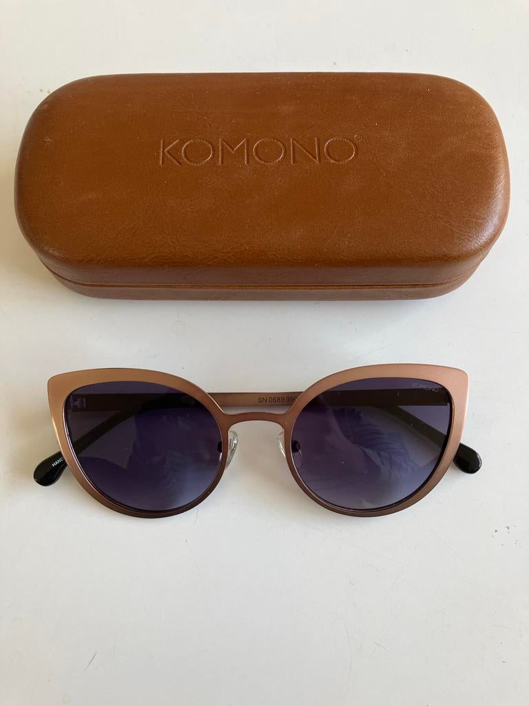 KOMONO zonnebril metallic roze frame, Overige merken, Gebruikt, Zonnebril, Ophalen of Verzenden