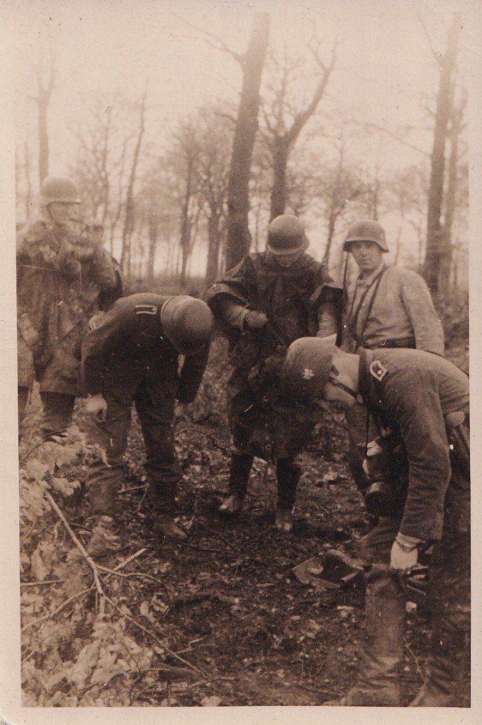 WOII Actiefoto – Duitse Wehrmacht Soldaten Stahlhelm, Ophalen of Verzenden, Voor 1940, Zo goed als nieuw, Overige onderwerpen