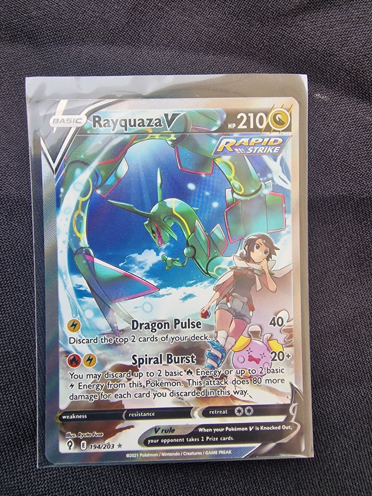 pokemon rayquaza v alt art evolving skies nummer 194/203, Ophalen, Zo goed als nieuw, Losse kaart, Foil