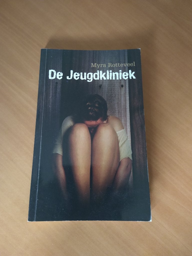 Rotteveel, Myra. De Jeugdkliniek, Ophalen of Verzenden, Zo goed als nieuw