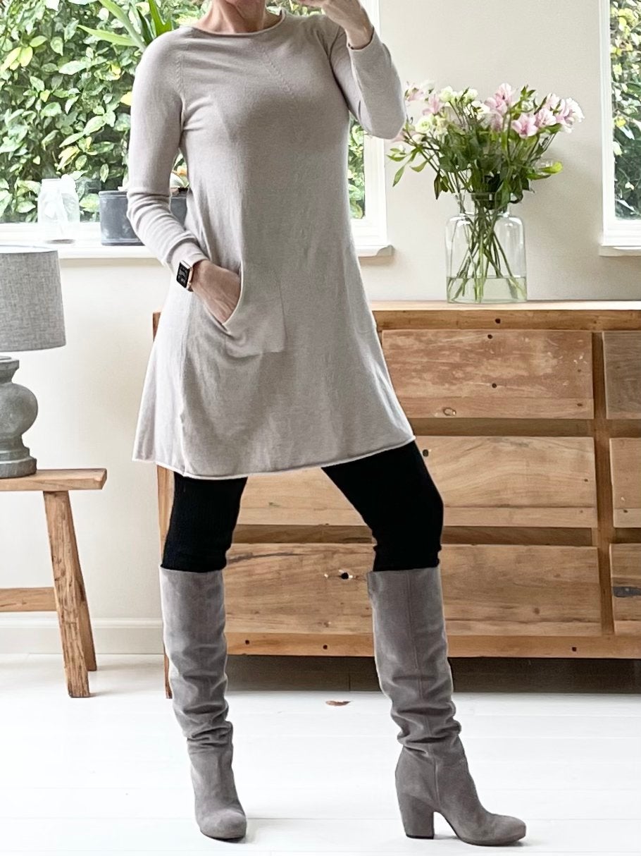 Cashmere Company jurk, maat I44/NL38, Kleding | Dames, Jurken, Maat 38/40 (M), Beige, Ophalen of Verzenden, Zo goed als nieuw