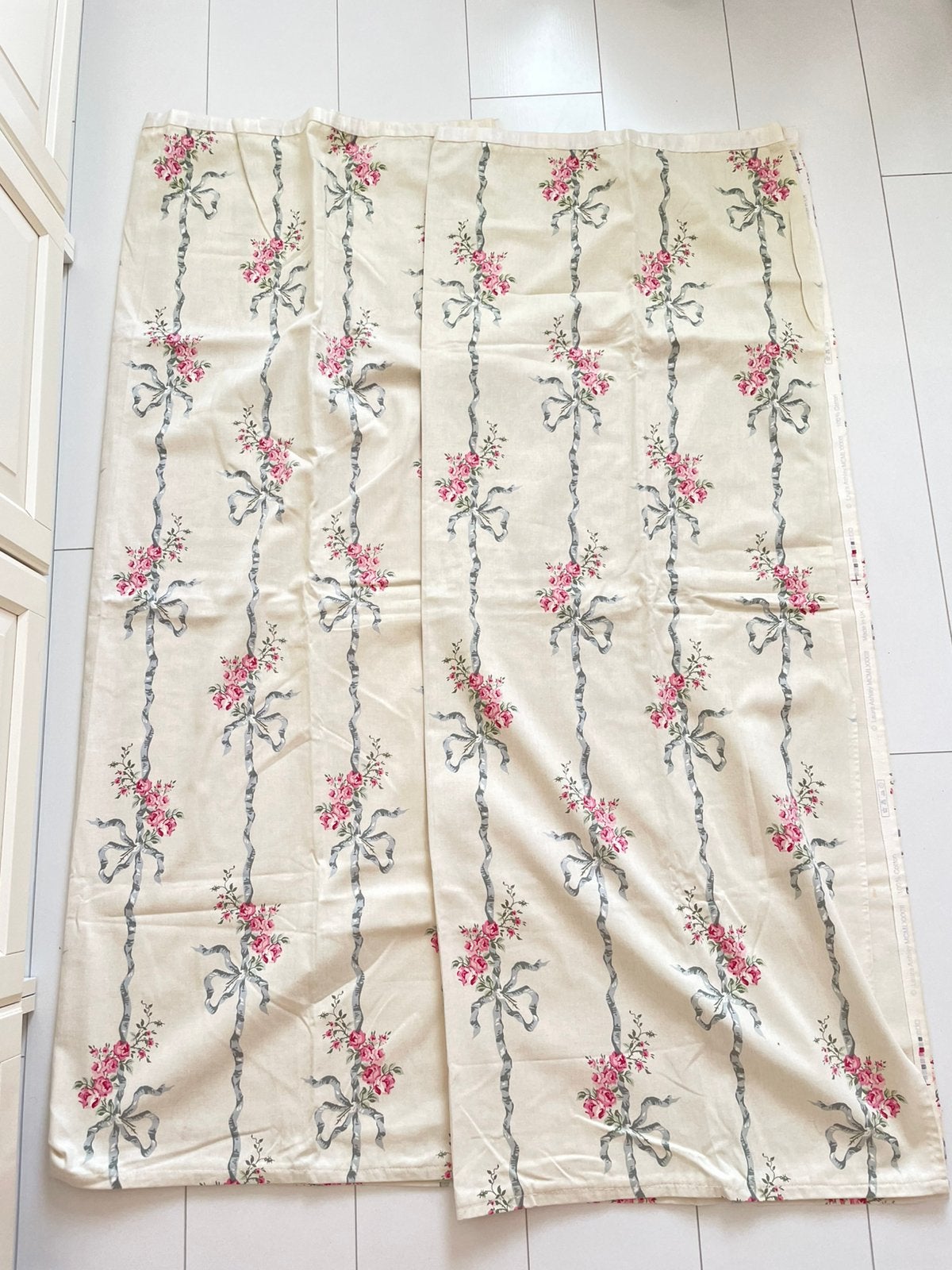 2 vintage gordijnen Laura Ashley stof Garland Rose Multi, 120 cm of meer, Ophalen of Verzenden, Zo goed als nieuw, Katoen