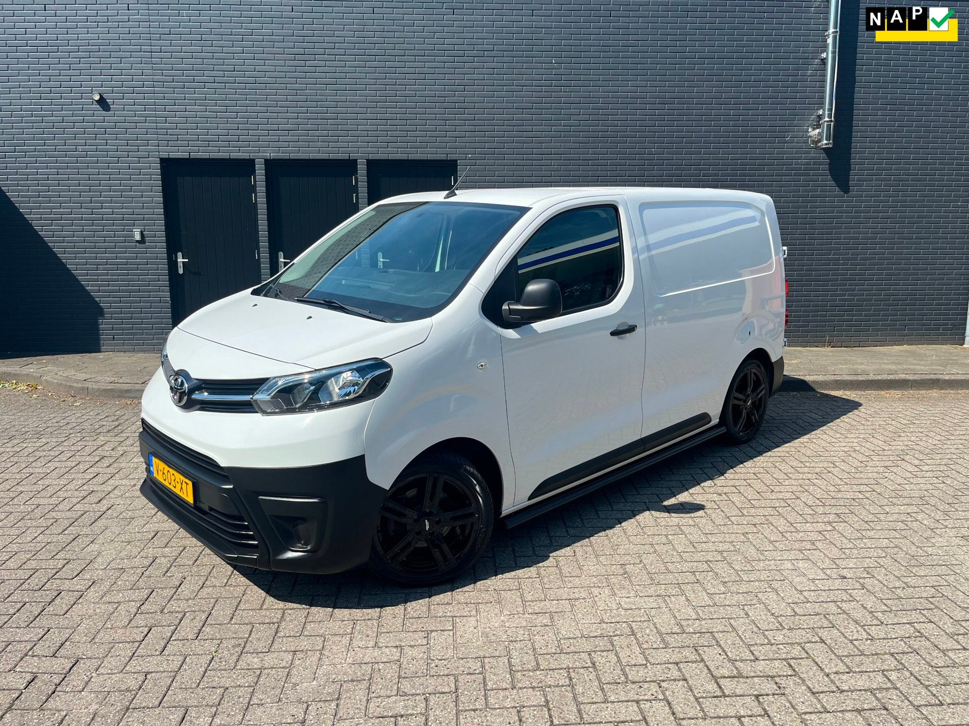 Toyota PROACE Compact 1.6 D-4D Cool Comfort 11437 KM NAP, Auto's, Bestelauto's, Voorwielaandrijving, Gebruikt, Euro 6, Wit