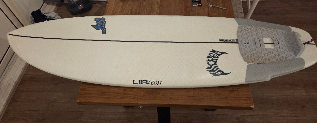 Lost Puddle Jumper 5'9 37.65L incl fins / leash, Watersport en Boten, Golfsurfen, Ophalen, Zo goed als nieuw, Shortboard, Met vinnen
