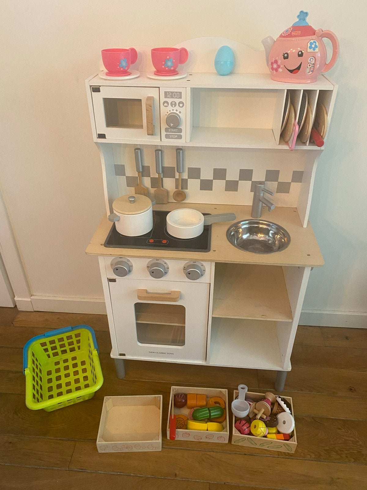 Houten speelkeuken met accessoires en geluid + kassa, Ophalen, Gebruikt, Knutselen, Met licht