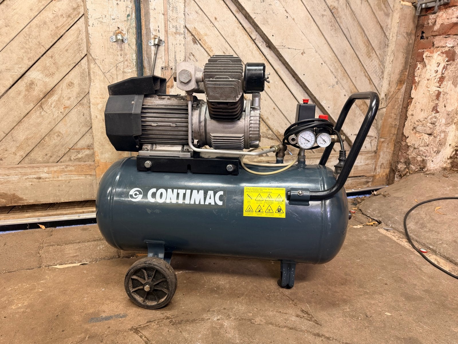 Contimac CM 401/10 Compressor, Ophalen, Gebruikt, 6 tot 10 bar, 25 tot 100 liter