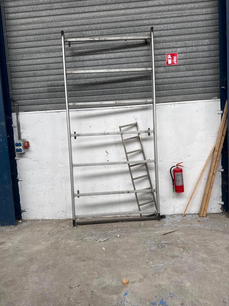 Dak drager mercedes sprinter met ladder, Ophalen, Gebruikt, Ladder, 4 meter of meer