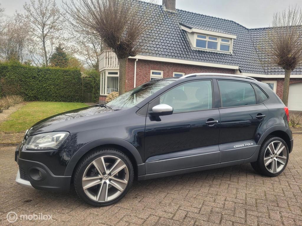 Volkswagen Polo 1.2 TSI Cross clima/navi/lm/pdc/lm., Voorwielaandrijving, Euro 5, Stof, Zwart