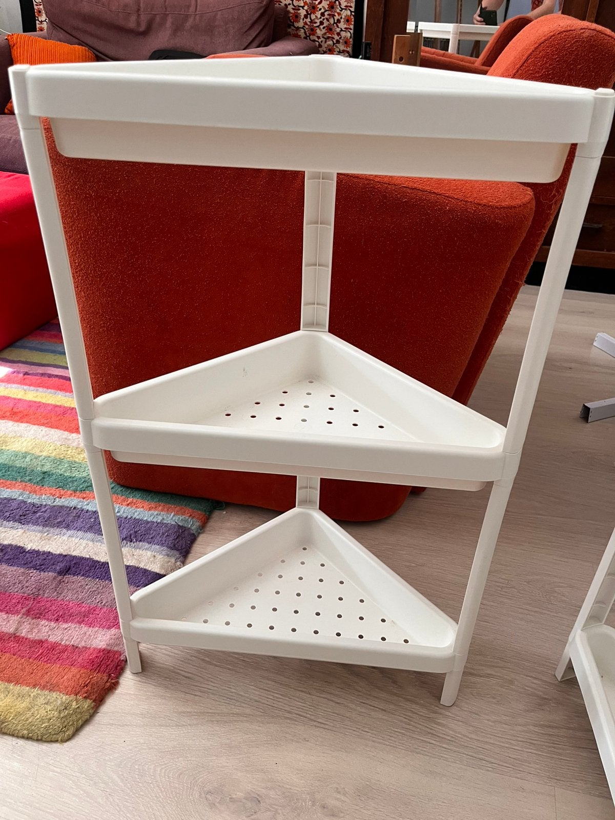 Vesken hoek kastjes van Ikea, Huis en Inrichting, Woonaccessoires | Etagères, Ophalen, Zo goed als nieuw