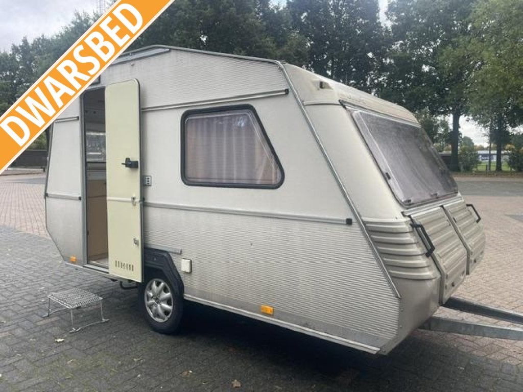 Kip De Luxe 35 EK 1988; vastbed zijbank voortent, Caravans en Kamperen, Kip, Bedrijf, Reservewiel, 500 - 750 kg