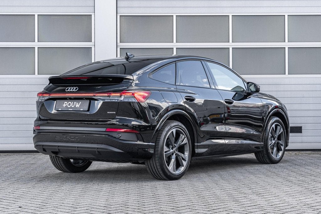 Audi Q4 Sportback e-tron 45 quattro 286pk S edition Competit, Auto's, Audi, Automaat, 12 maanden, Zwart, 82 kWh