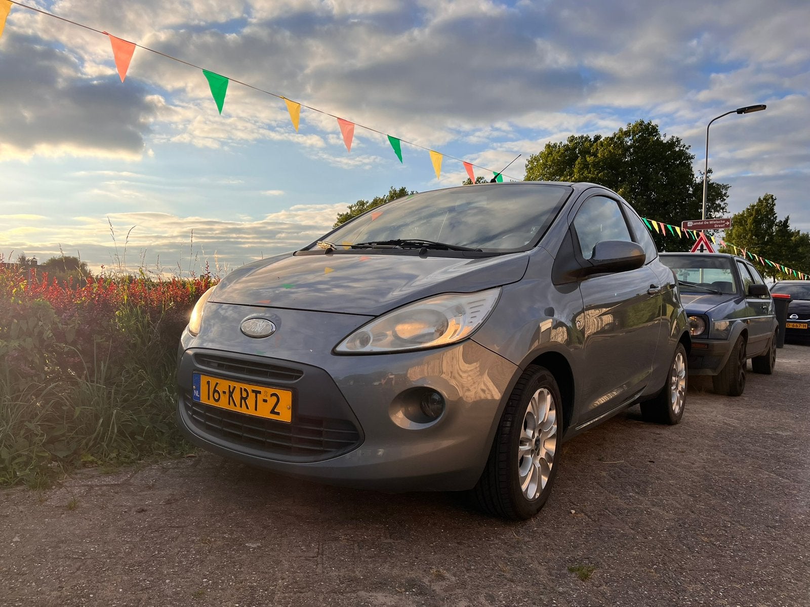 Ford Ka 1.2 51KW 2010 Grijs, Auto's, Voorwielaandrijving, 1242 cc, 4 cilinders, 4 stoelen