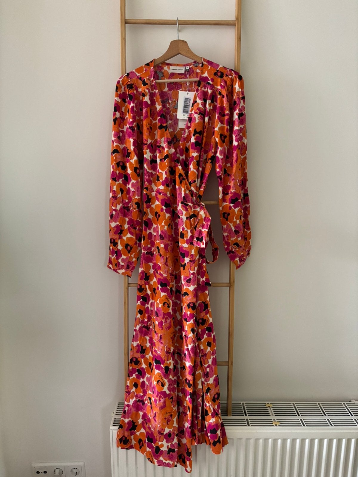 Roze/oranje lange overslag jurk Fabienne Chapot, Kleding | Dames, Jurken, Maat 38/40 (M), Nieuw, Ophalen of Verzenden, Roze