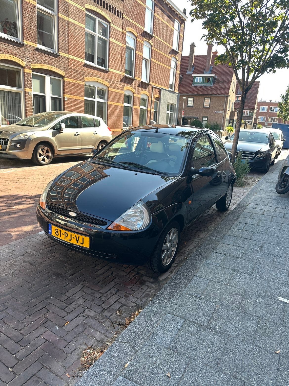 Ford Ka 2004 AC zwart volledig onderhouden, Auto's, Voorwielaandrijving, 1299 cc, Zwart, 4 cilinders
