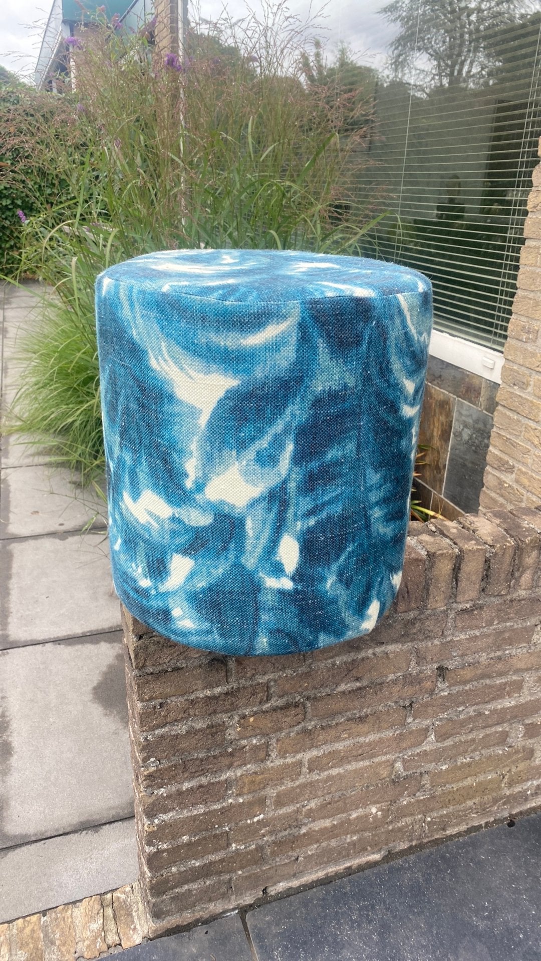 Poef te koop, Huis en Inrichting, Banken | Voetenbanken en Poefen, Ophalen, Rond, Nieuw, Minder dan 50 cm