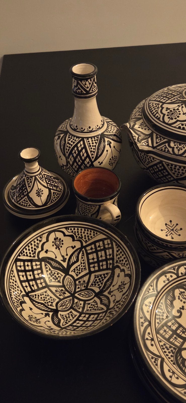 Prachtig handgemaakt aardewerk servies, Ophalen
