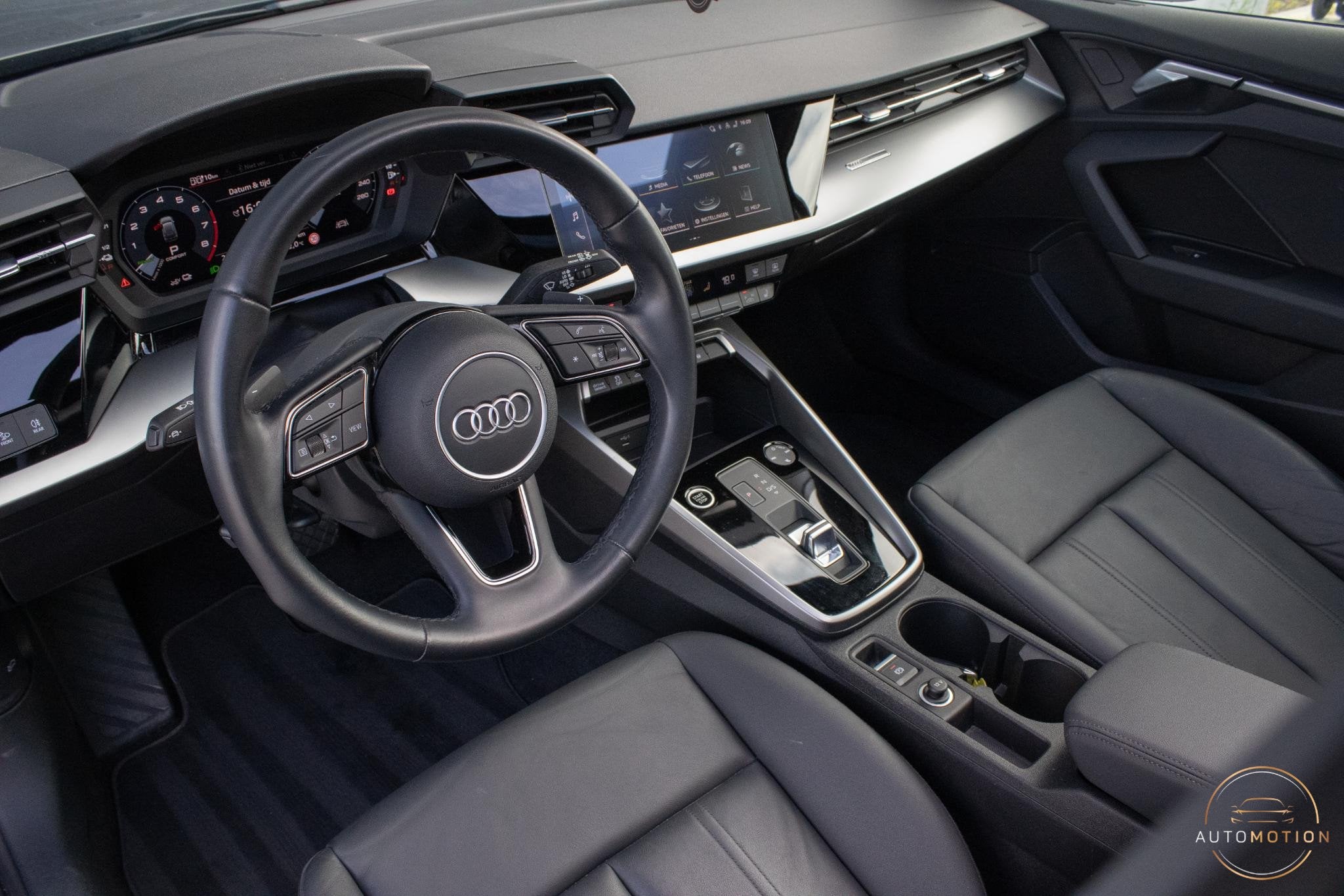 Audi A3 Sportback 40 TFSIe Edition PANO LED CAMERA PARKEER L, Gebruikt, 4 cilinders, 13 kWh, Autotrust