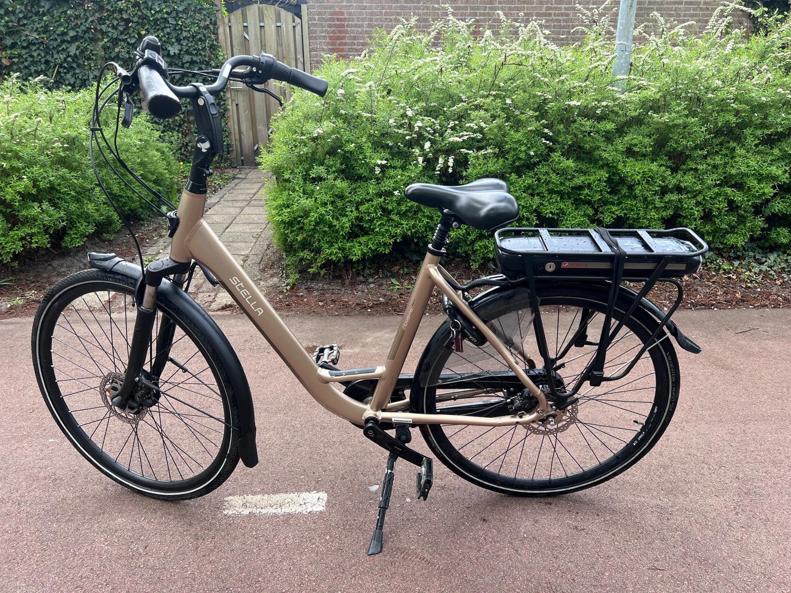 Stella Livorno Gold elektrische fiets, Zo goed als nieuw, 51 tot 55 cm, 50 km per accu of meer, Ophalen