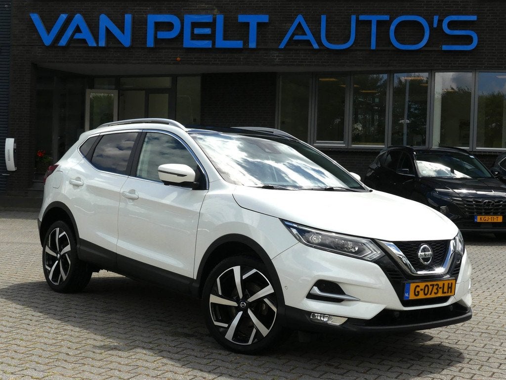 Nissan Qashqai 1.3 DIG-T 160PK Automaat Tekna * PANO *, Gebruikt, 4 cilinders, 1290 kg, Leder en Stof