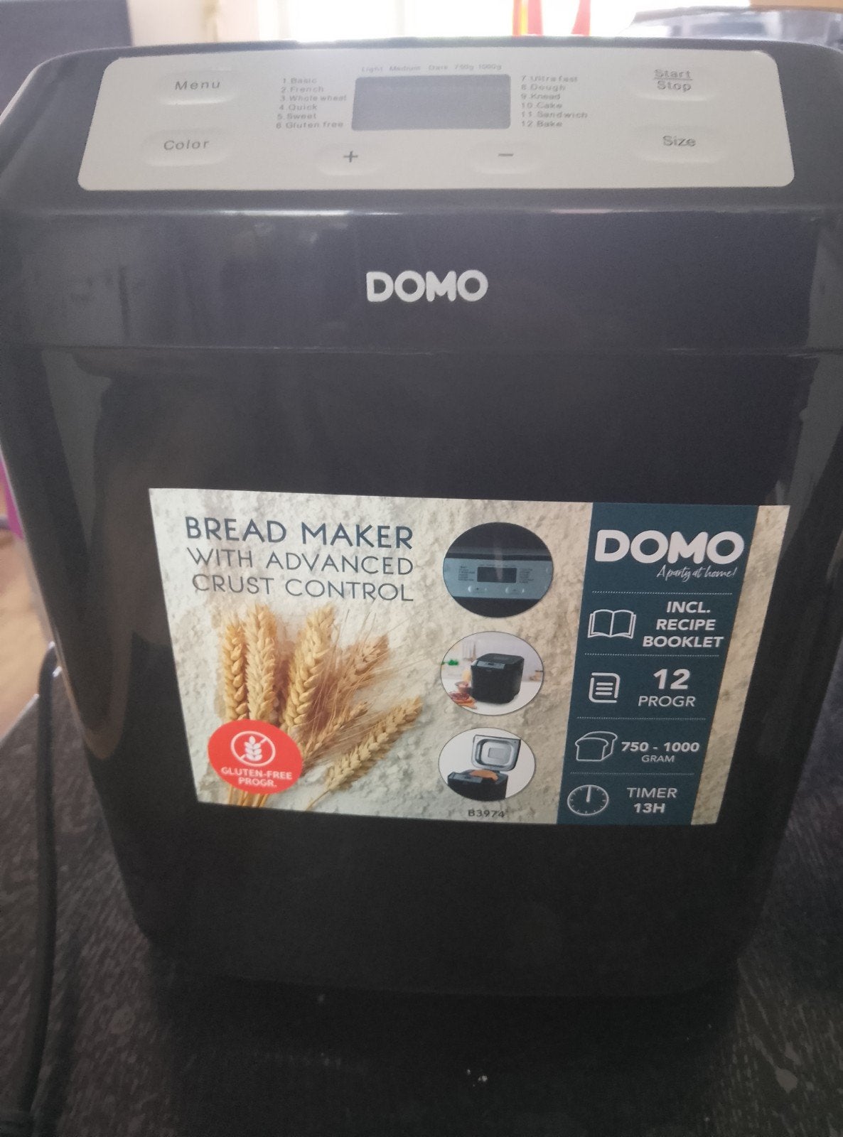 Domo Broodbakmachine - Werkt prima, lichte schade binnenkant, Gebruikt, Kijkvenster, 800 tot 1200 gram deeg, Ophalen