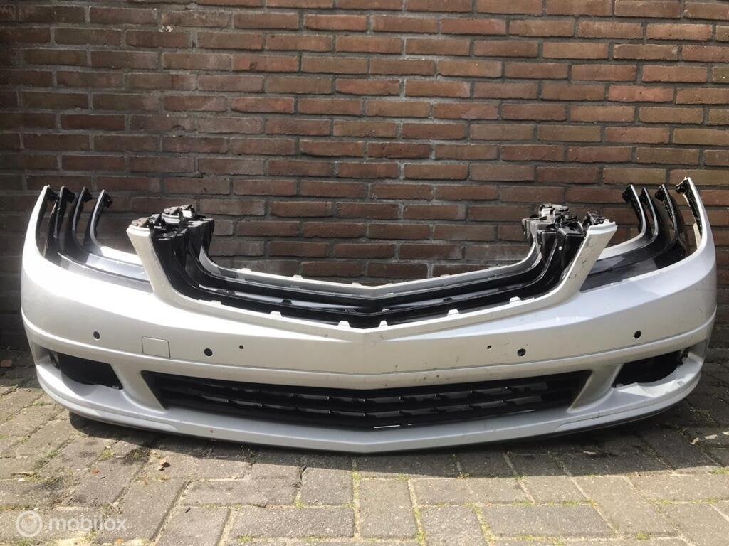 Mercedes-Benz C-klasse W204 S204 Bumper A2048850025, Gebruikt, Voor, Mercedes-Benz, Ophalen of Verzenden