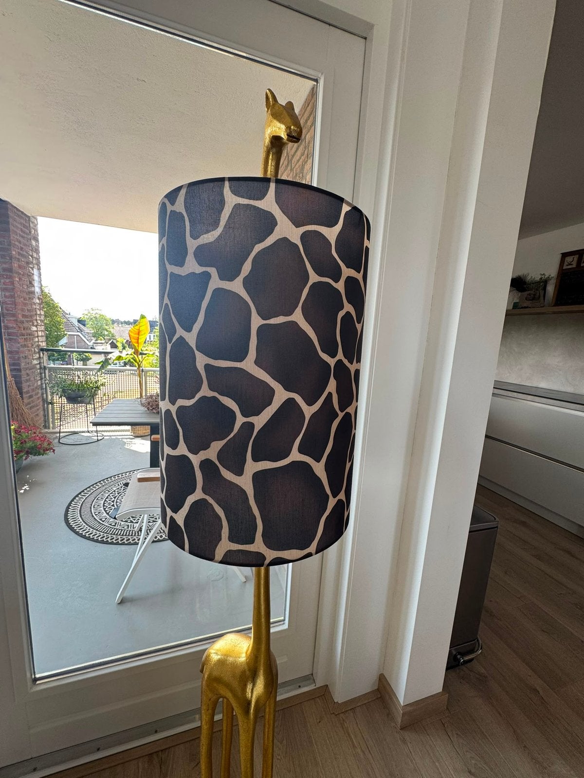 Te koop: Lucide vloerlamp giraffe goud met zwart, Ophalen, Zo goed als nieuw, Kunststof, 150 tot 200 cm