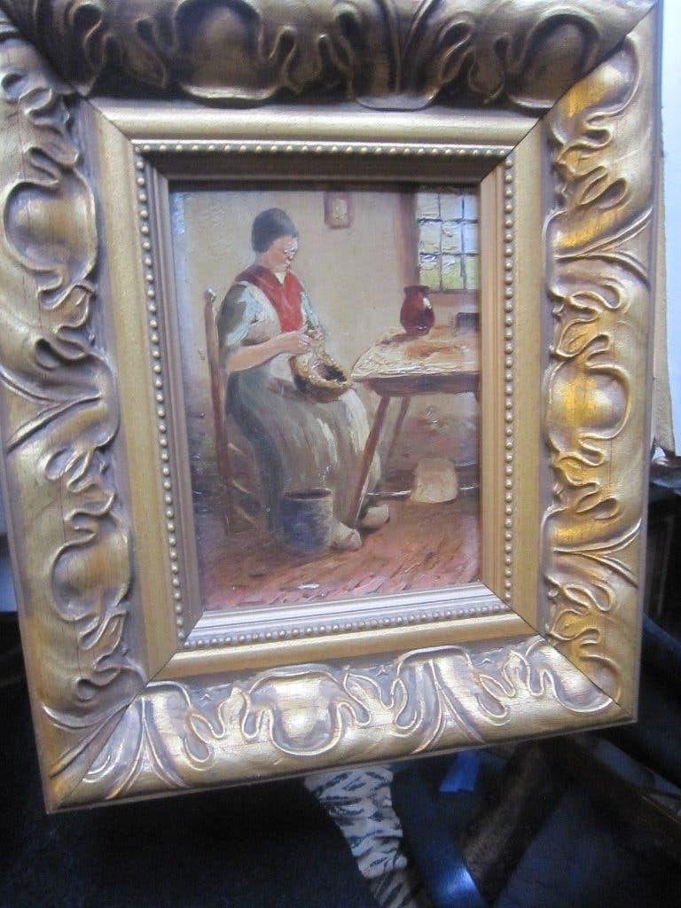 Mooi schilderijtje v/e Aardappel schillende vrouw, Ophalen of Verzenden