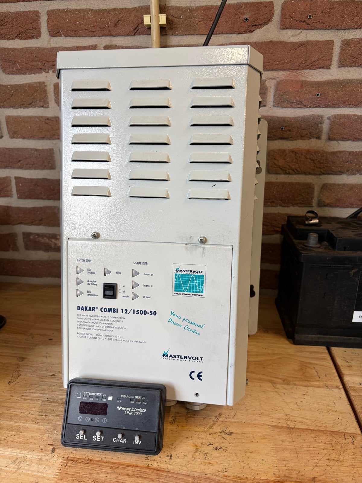 Mastervolt Dakar Combi 12/1500-50 Omvormer/Acculader, Ophalen, Gebruikt