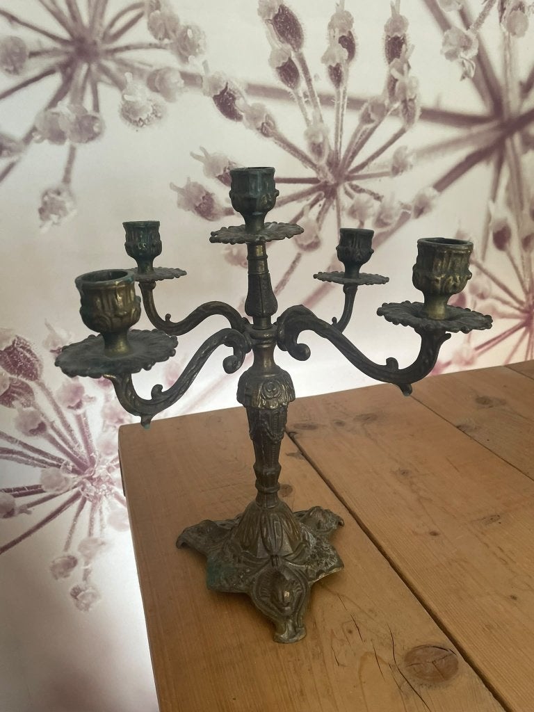 Antieke bronzen kandelaar voor 5 kaarsen, Ophalen, Gebruikt, Bruin, Metaal