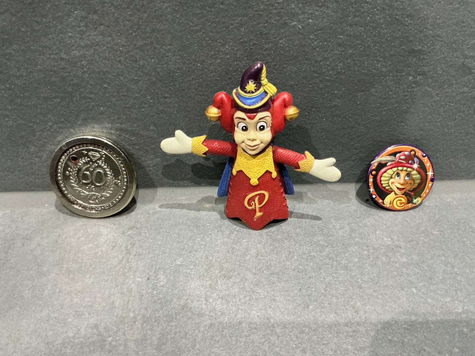 Efteling Collectie – Pardoes + 60-jaar Jubileummunt + Button, Ophalen of Verzenden, Zo goed als nieuw