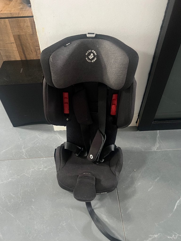 Maxi cosi Nomad (9-18kilo), 9 t/m 18 kg, Ophalen of Verzenden, Maxi-Cosi, Gebruikt