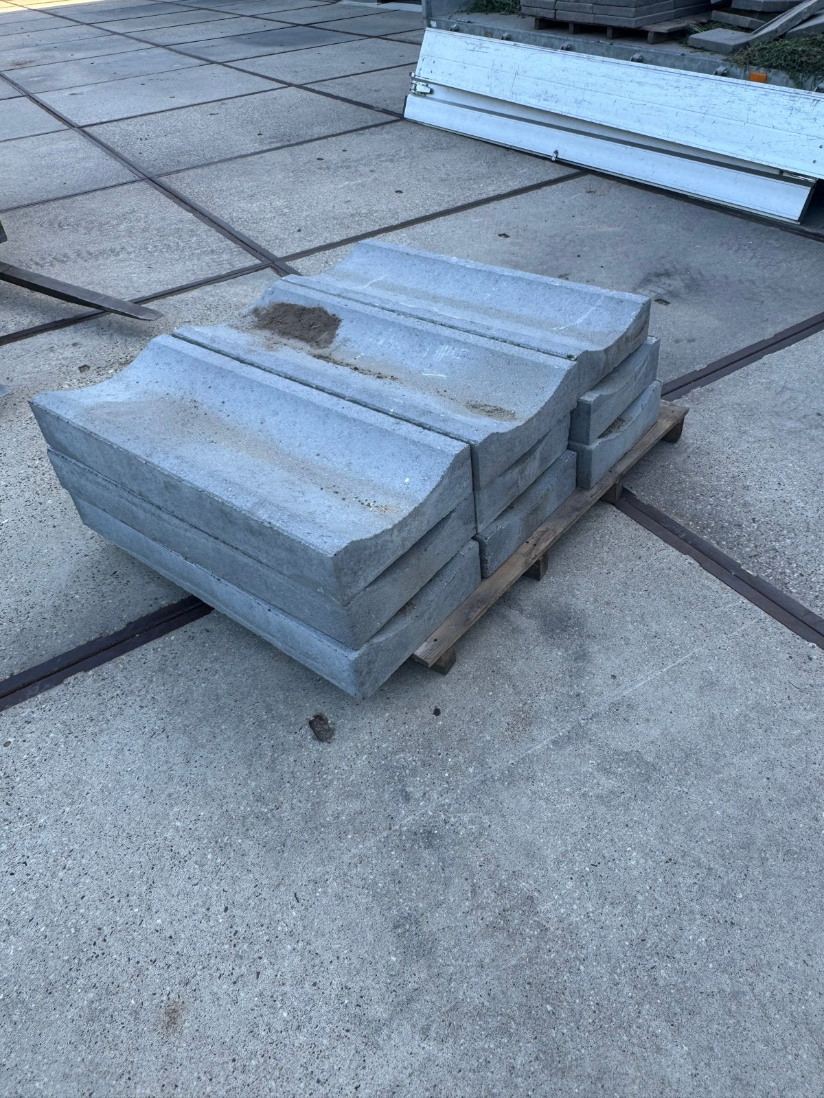 Betonnen goten voor afwatering - Gebruikt, Tuin en Terras, Ophalen, Overige materialen, Gebruikt, Overige typen
