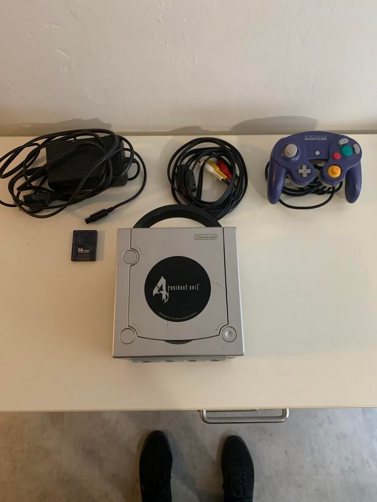 Gamecube Resident evil edition, Spelcomputers en Games, Games | Nintendo GameCube, Ophalen of Verzenden, Zo goed als nieuw