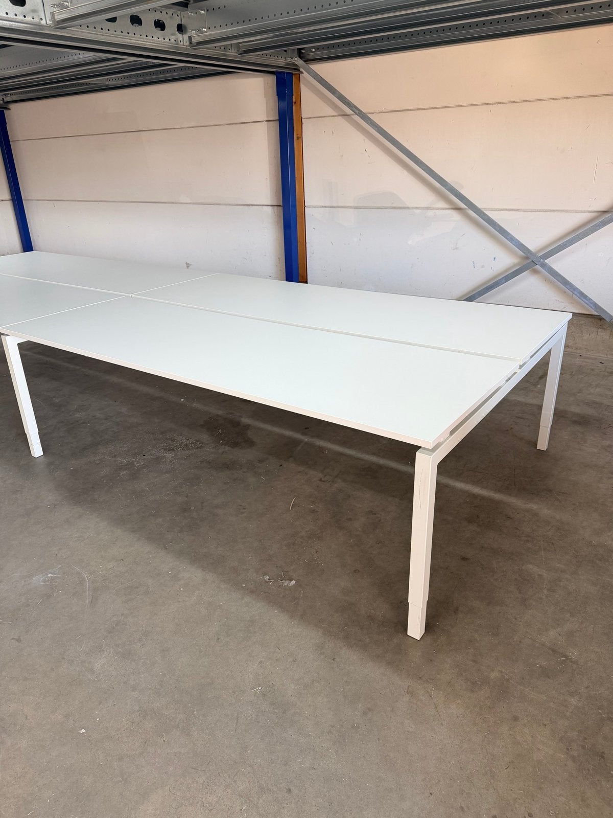 Werk eiland / Bureau-eiland - 4x 240x80cm - Wit bad en frame, Gebruikt, In hoogte verstelbaar, Metaal, Ophalen of Verzenden