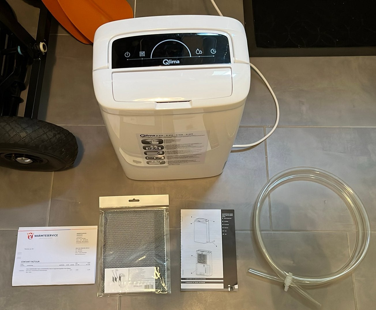 Qlima d612 luchtontvochtiger (dit is dus geen airco/koeling), Ophalen, Zo goed als nieuw, Luchtontvochter