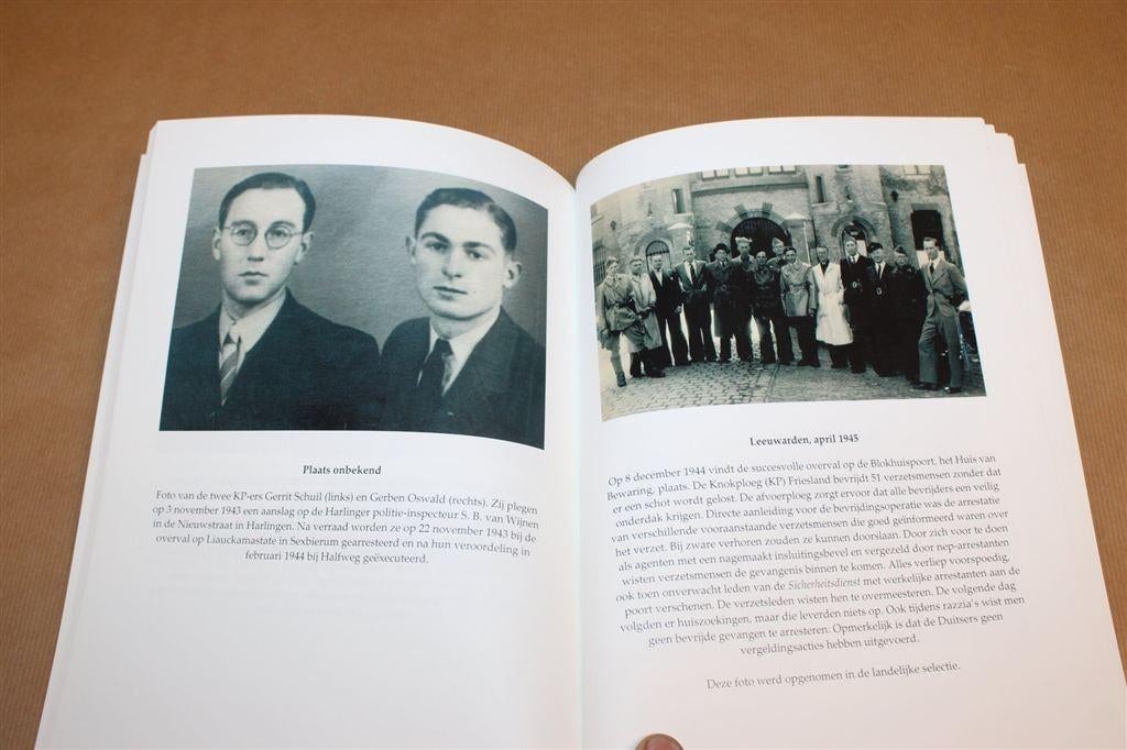WOII Friesland in 50 Foto's — 75 Jaar Bevrijding, Schaars, Ophalen of Verzenden, Gelezen
