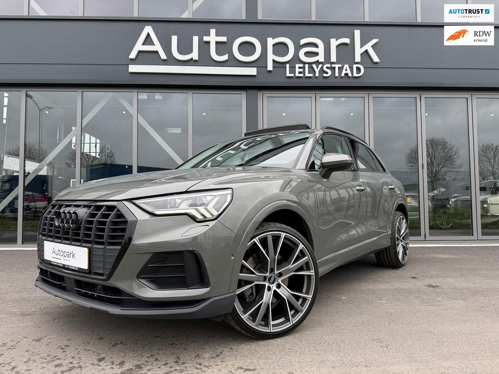Audi Q3 40 TFSI Quattro S-Line PANO MATRIX LED 21'' Velgen, Auto's, Automaat, Gebruikt, 1984 cc, Bedrijf