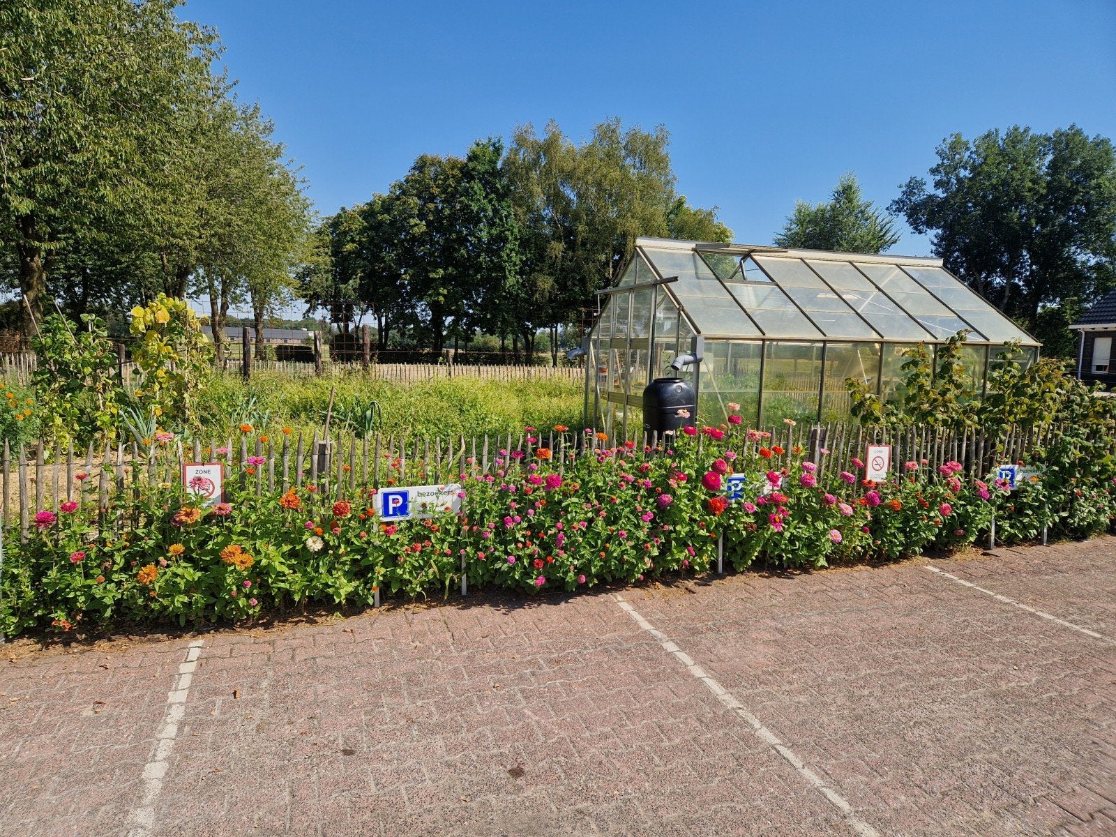 Te huur volkstuin bij boerderij, Ophalen, Tuinaarde