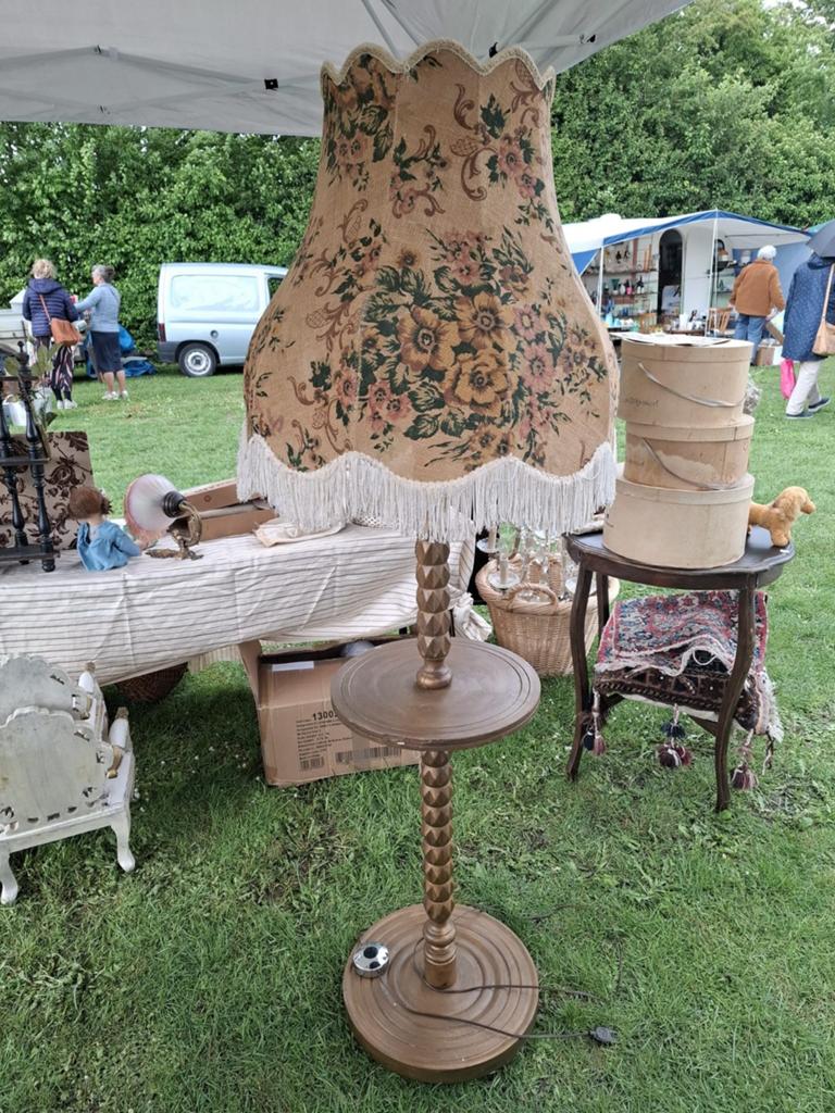 Vintage vloerlamp met bloemenkap en tafeltje, 160cm, Ophalen