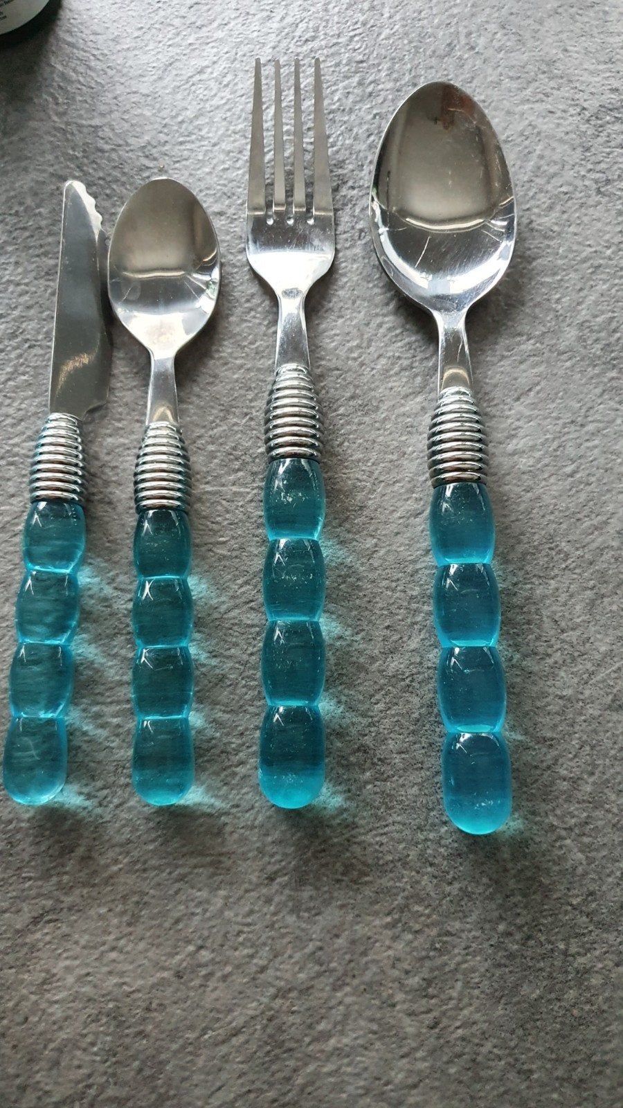 Bestekset met turquoise handvatten, Ophalen of Verzenden, Gebruikt, Rvs of Chroom
