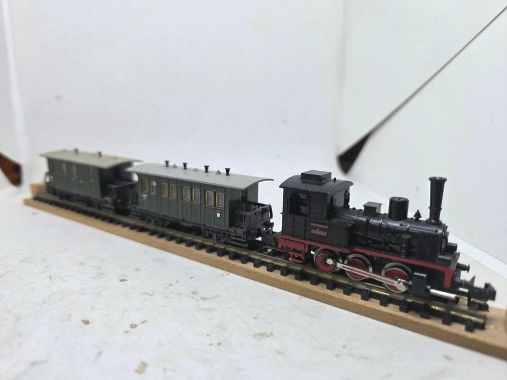 Minitrix T3 Stoomlocomotief met 2 Personenwagons, Ophalen of Verzenden