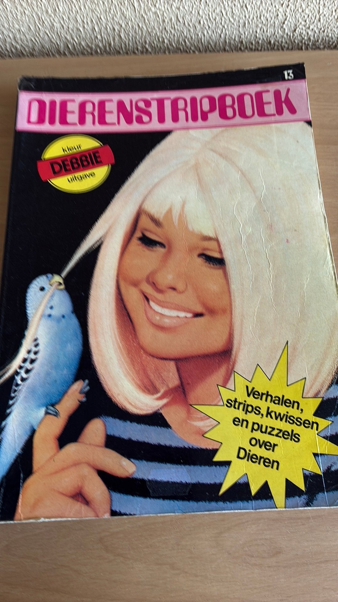Dierenstripboek Debbie uitgave - Verhalen, strips, puzzels, Eén stripboek, Ophalen of Verzenden, Gelezen