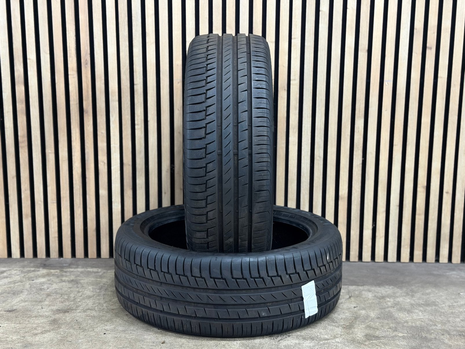 Te koop: 2x Continental Pc6 235/45 R20 DOT25 €200,- all in, Ophalen, 235 mm, Band(en), 20 inch