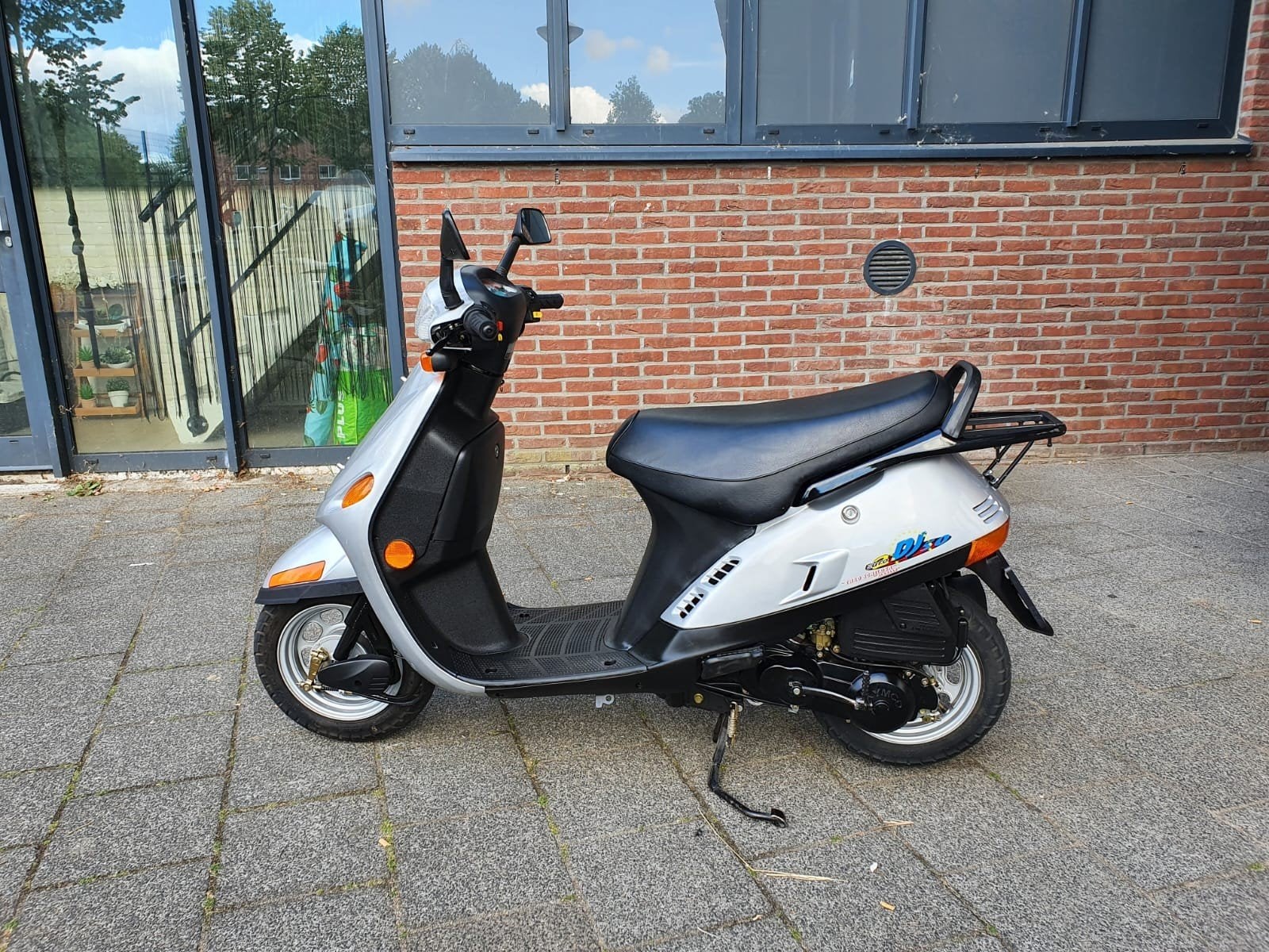 kymco dj refined nieuwstaat 3797km origineel, Ophalen, Maximaal 45 km/u, Zo goed als nieuw, Benzine