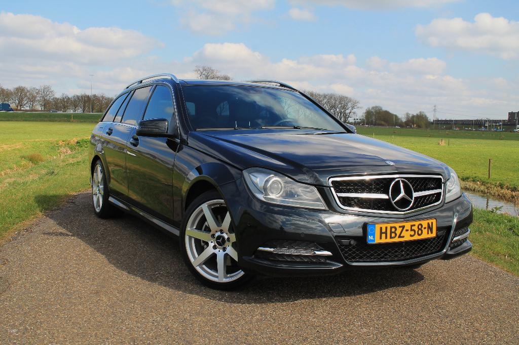 Mercedes-Benz C-Klasse C350 Panoramadak Aut. 2012, Auto's, Mercedes-Benz, Automaat, Achterwielaandrijving, 1800 kg, Zwart
