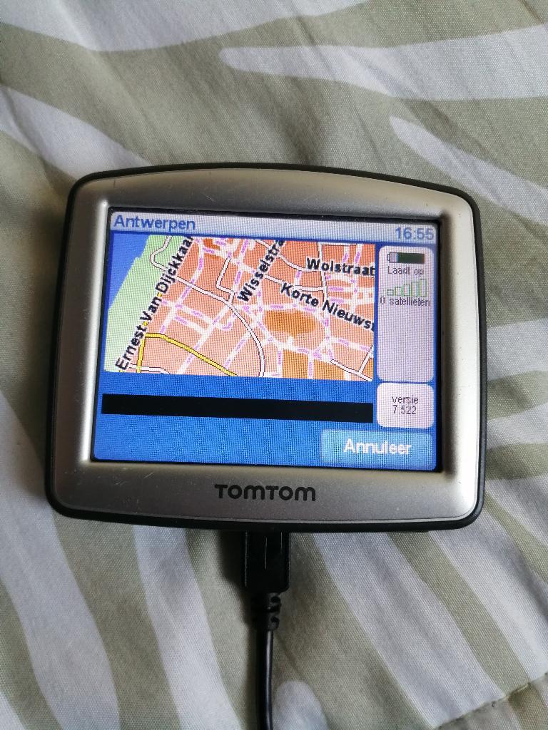 WEG=WEG!! TOM TOM ONE NAVIGATIESYSTEEM AUTO BENELUX KAARTEN, Auto diversen, Ophalen of Verzenden, Gebruikt