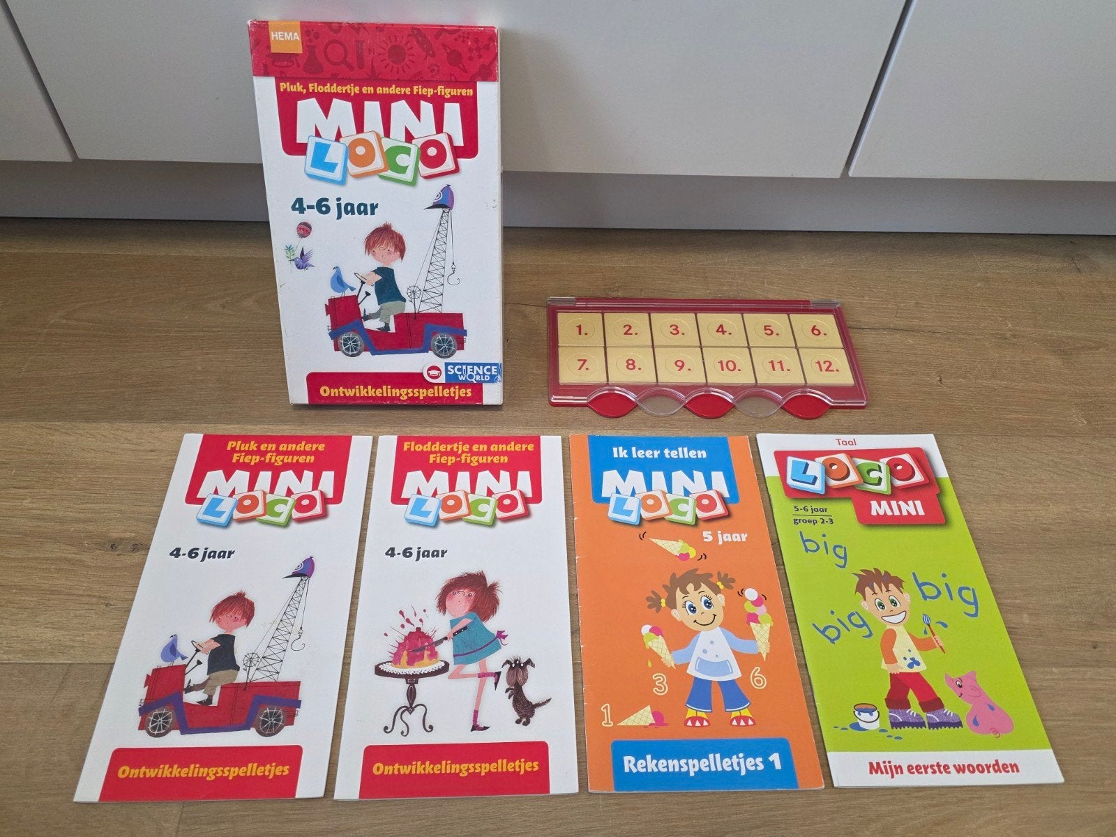 Mini Loco met 4 boekjes (pluk ontwikkelspelletjes, rekenen), Ophalen of Verzenden, Gebruikt